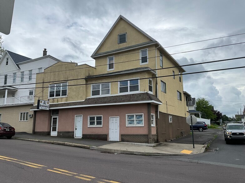Primary Photo Of 600-602 E Drinker St, Dunmore General Retail For Sale