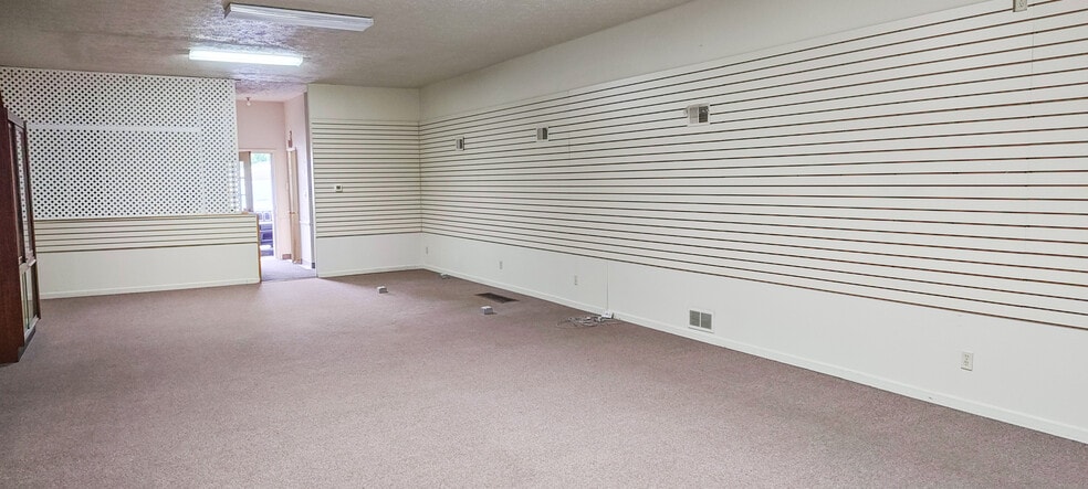 More Photos Of 6209-6211 Market St, Youngstown Freestanding For Sale
