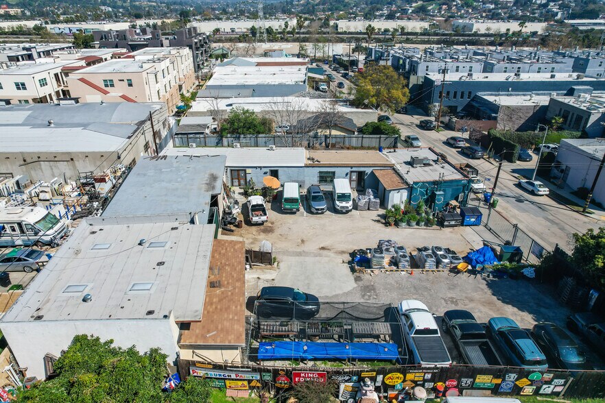 More Photos Of 3001 N North Coolidge Ave, Los Angeles Land For Sale