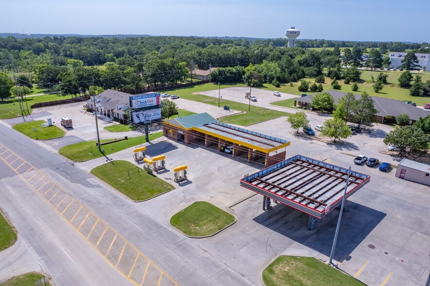 More Photos Of 3003 Arlington, Ada Specialty For Sale