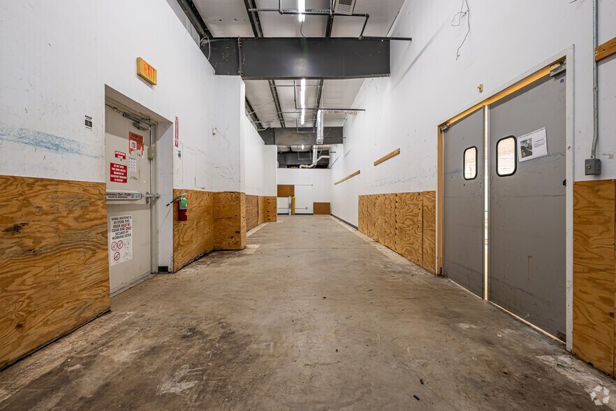 More Photos Of 1420 Hospital Rd, New Roads Storefront For Lease