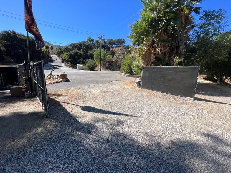 More Photos Of 16721 Placerita Canyon Rd, Santa Clarita Office For Lease