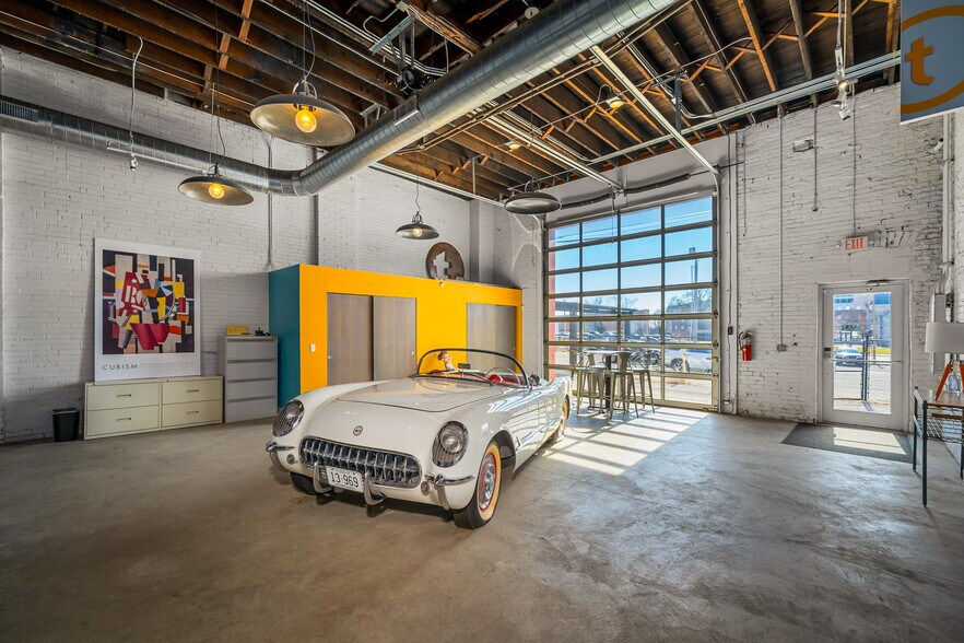 More Photos Of 3024 Locust St, Saint Louis Storefront For Sale