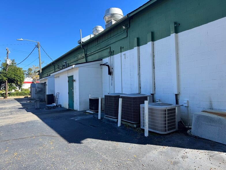 More Photos Of 1720 US Highway 1 S, Southern Pines Restaurant For Lease