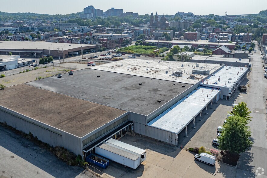 More Photos Of 31 35th St, Pittsburgh Warehouse For Lease