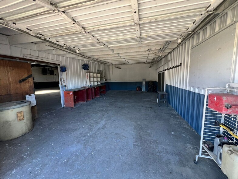 More Photos Of 101-143 Market St, San Rafael Service For Lease