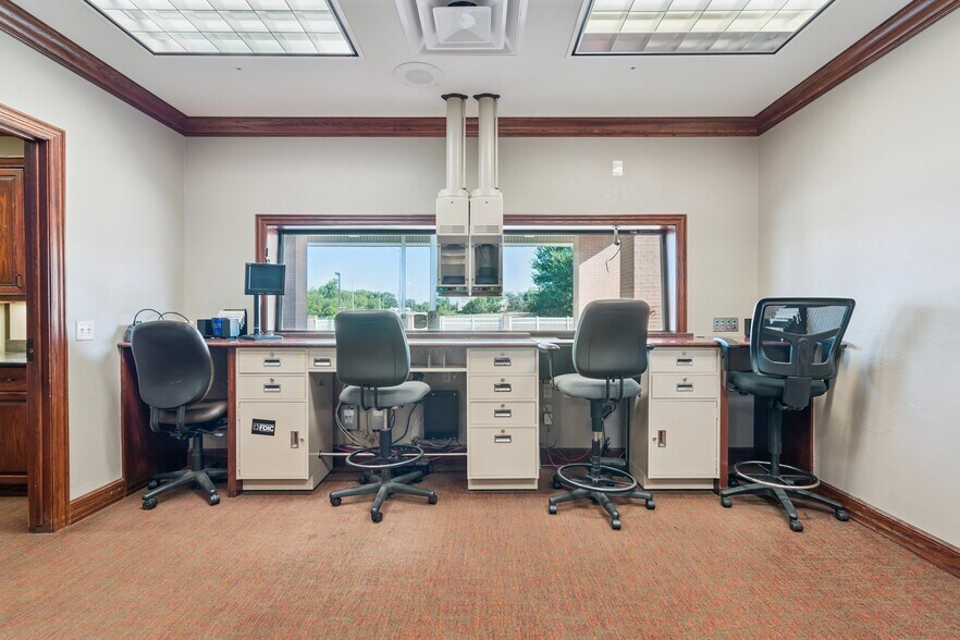 More Photos Of 525 S Jardot Rd, Stillwater Office Residential For Sale