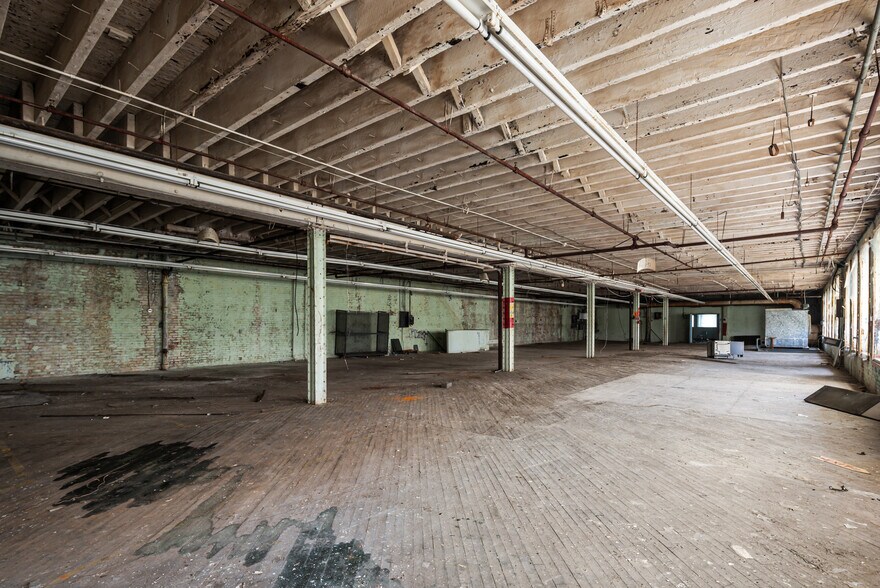 More Photos Of 3100-3104 N 17th St, Philadelphia Industrial For Sale