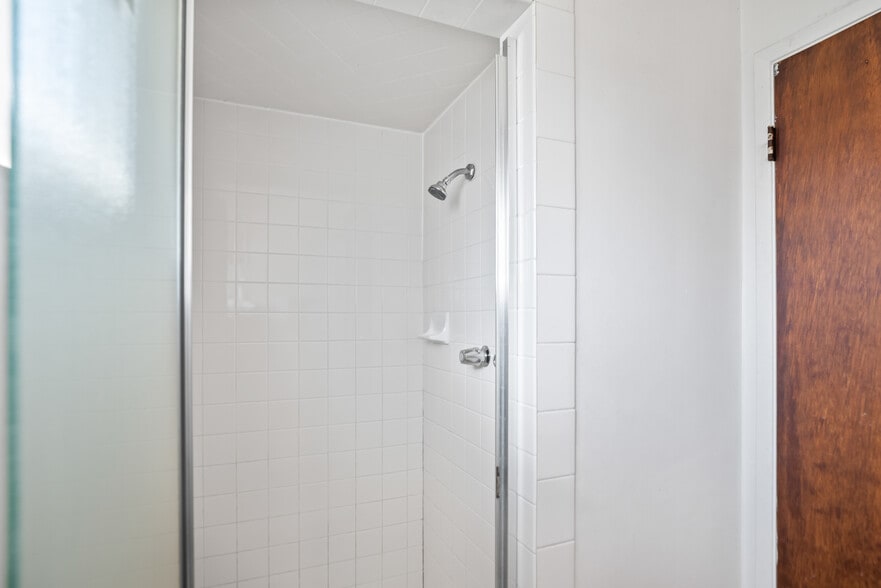 More Photos Of 2465 El Camino Real, Santa Clara Hotel For Sale