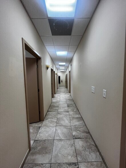 More Photos Of 2320 North Blvd W, Davenport Medical For Lease