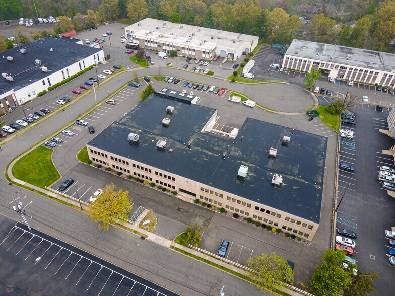 Primary Photo Of 32 Spruce St, Oakland Flex For Lease