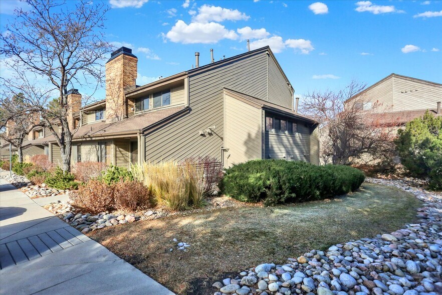 More Photos Of 6450-6464 S Quebec St, Centennial Loft Creative Space For Sale