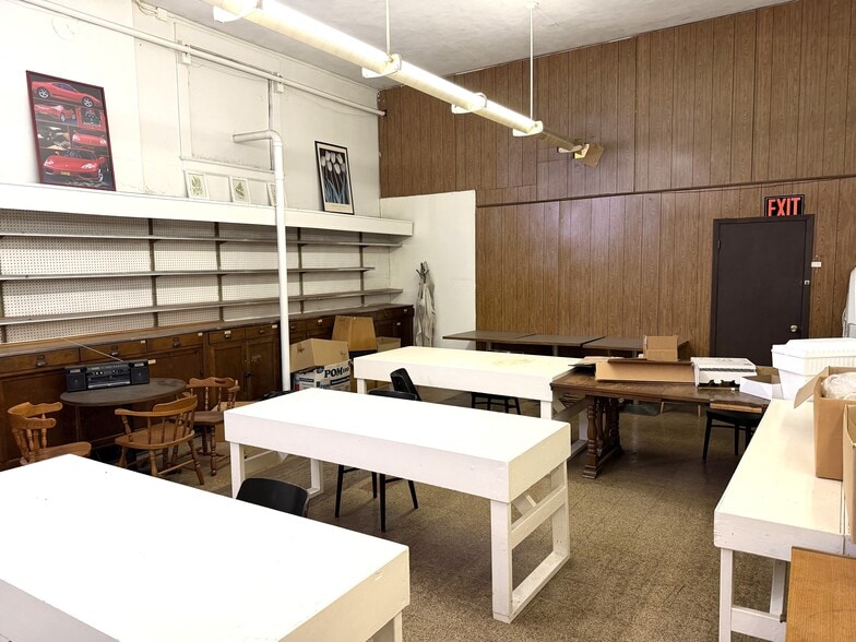 More Photos Of 1030 S Main St, Rockford Loft Creative Space For Sale