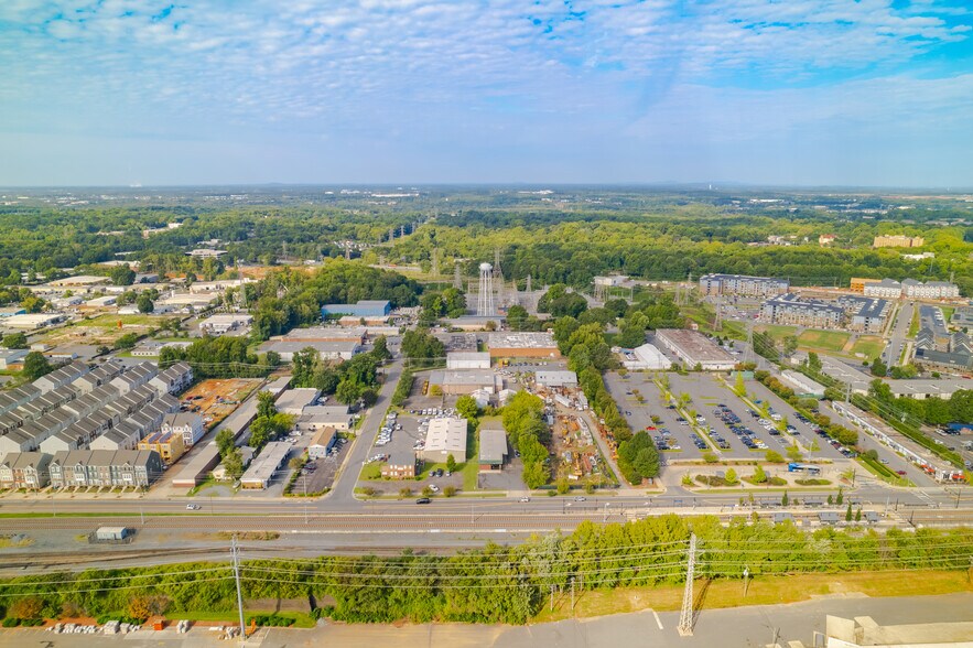 More Photos Of 4830 Old Pineville Rd, Charlotte Storefront Retail Office For Lease