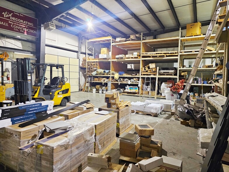 More Photos Of 629 Park NW ave, Norton Storefront For Sale