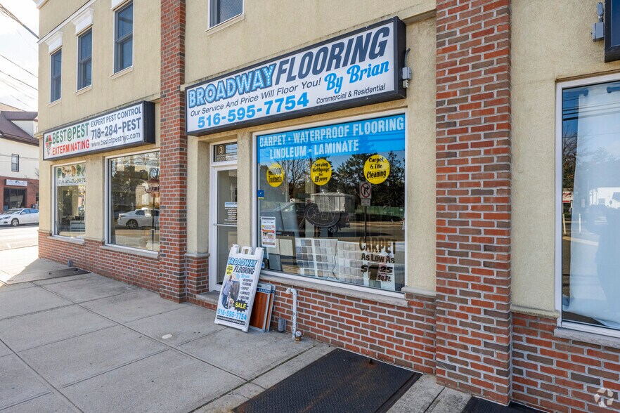 More Photos Of 5 Station Plz, Bethpage Storefront Retail Office For Lease