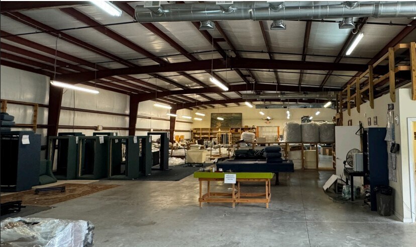 More Photos Of 3015 Bashor Rd, Conway Warehouse For Lease