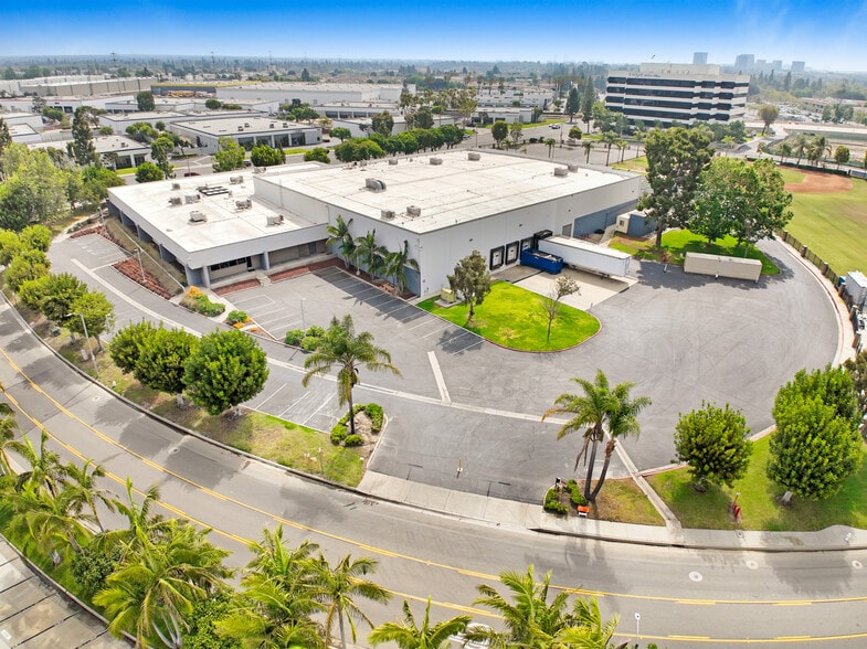 Primary Photo Of 3232 W MacArthur Blvd, Santa Ana Light Manufacturing For Lease