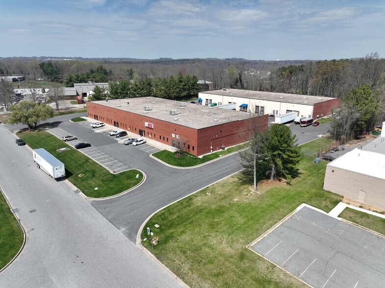 More Photos Of 1305 Governor Ct, Abingdon Warehouse For Lease