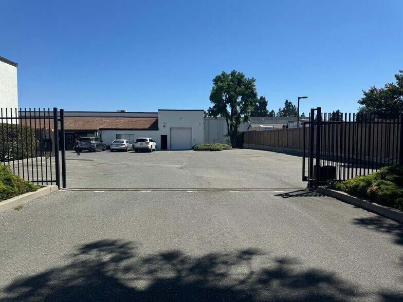 More Photos Of 1868-1872 Stone Ave, San Jose Manufacturing For Lease