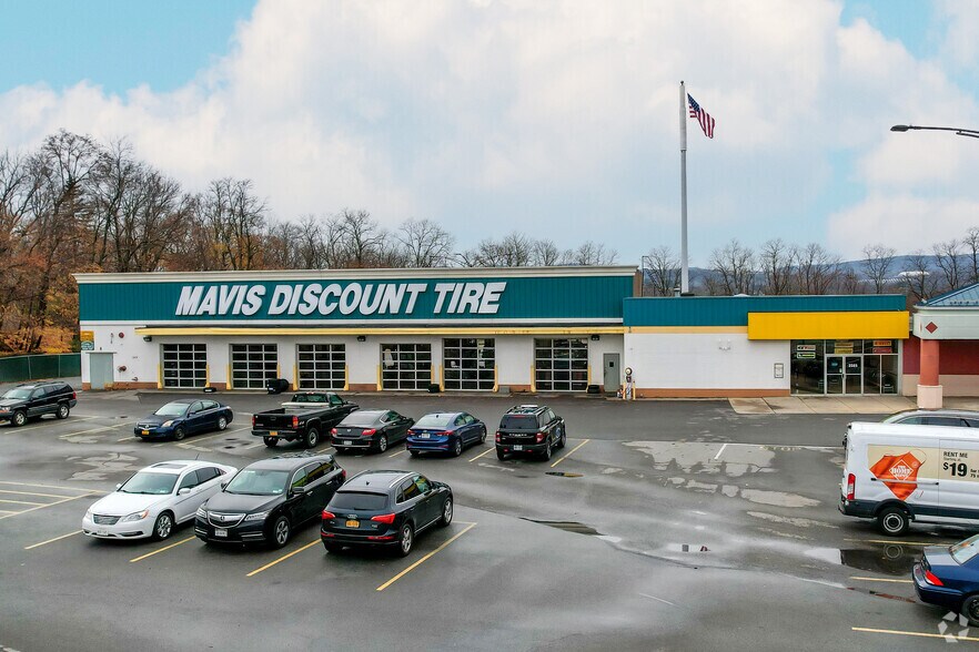 More Photos Of 2555-2605 South Rd, Poughkeepsie Unknown For Lease