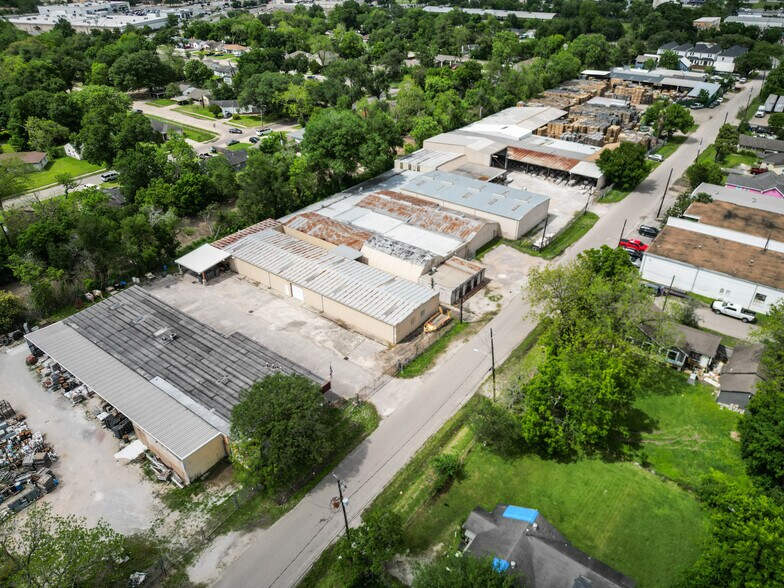 More Photos Of 6302 Saint Augustine St, Houston Manufacturing For Lease