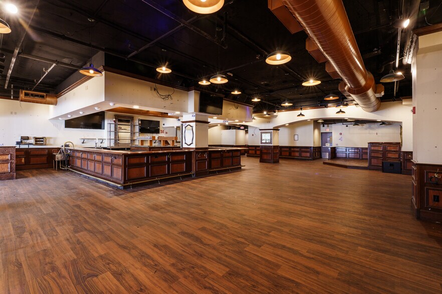More Photos Of 96 Brookline Ave, Boston General Retail For Lease