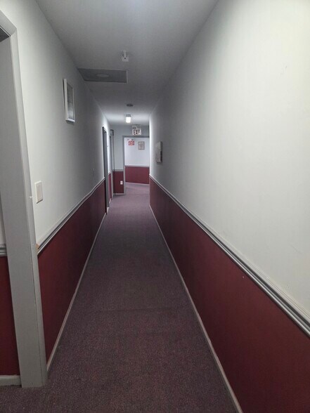 More Photos Of 2 Industrial Dr, Phillipsburg Warehouse For Lease