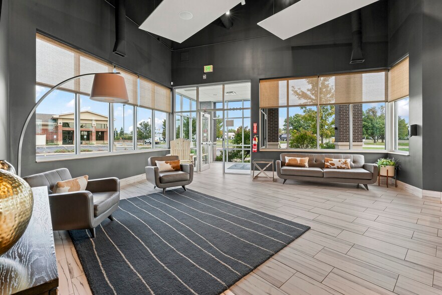 More Photos Of 9404 Margo Ln, Munster Office For Sale