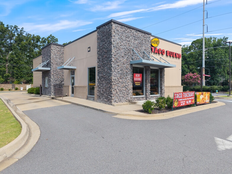 More Photos Of 9101 W Markham St, Little Rock Fast Food For Lease