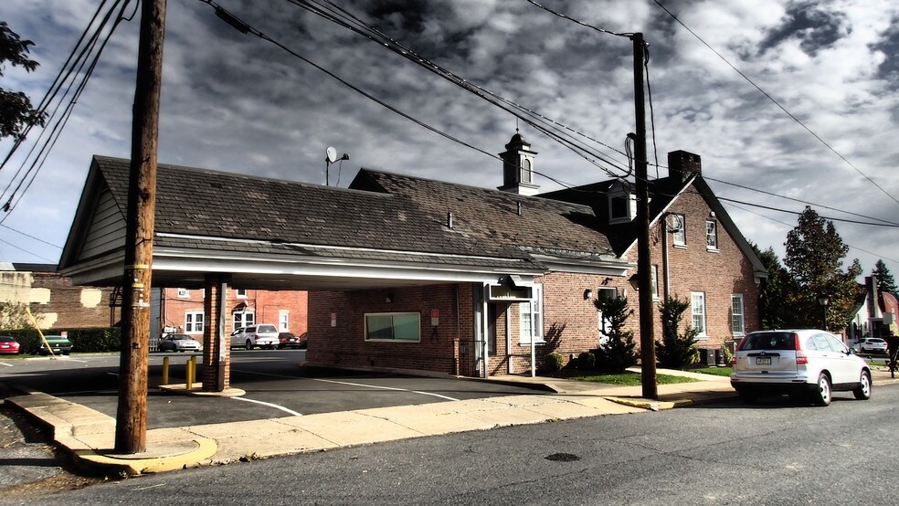 More Photos Of 1733 Washington Blvd, Easton Office For Sale