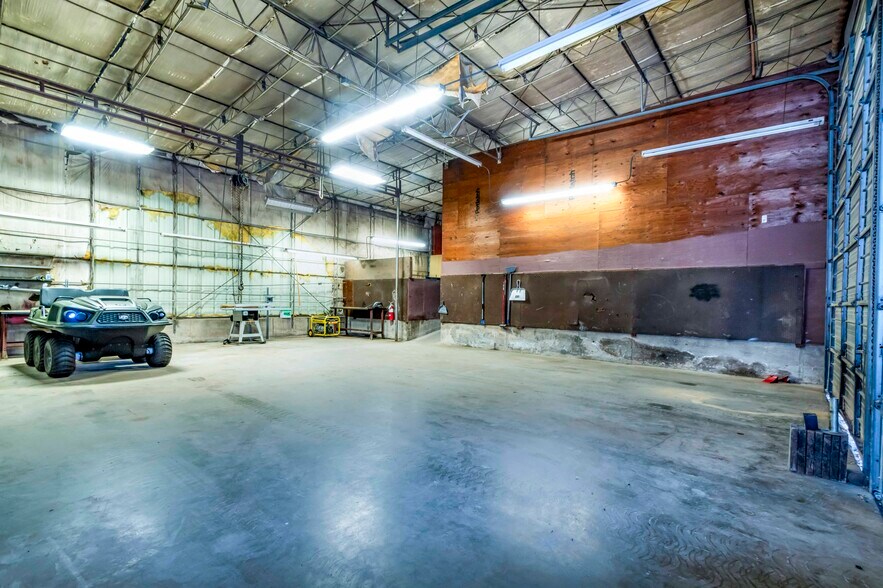 More Photos Of 214 N Highway 18, Chandler General Retail For Sale