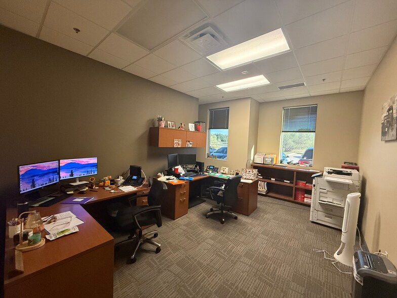 More Photos Of 1754 Bagdad Rd, Cedar Park Office For Sale