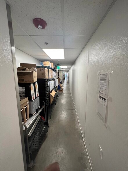 More Photos Of 8550-8594 Santa Monica Blvd, West Hollywood General Retail For Lease