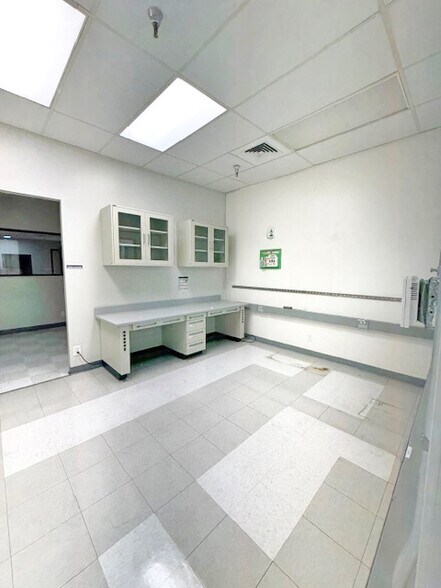 More Photos Of 75 Robin Hill Rd, Goleta Manufacturing For Lease