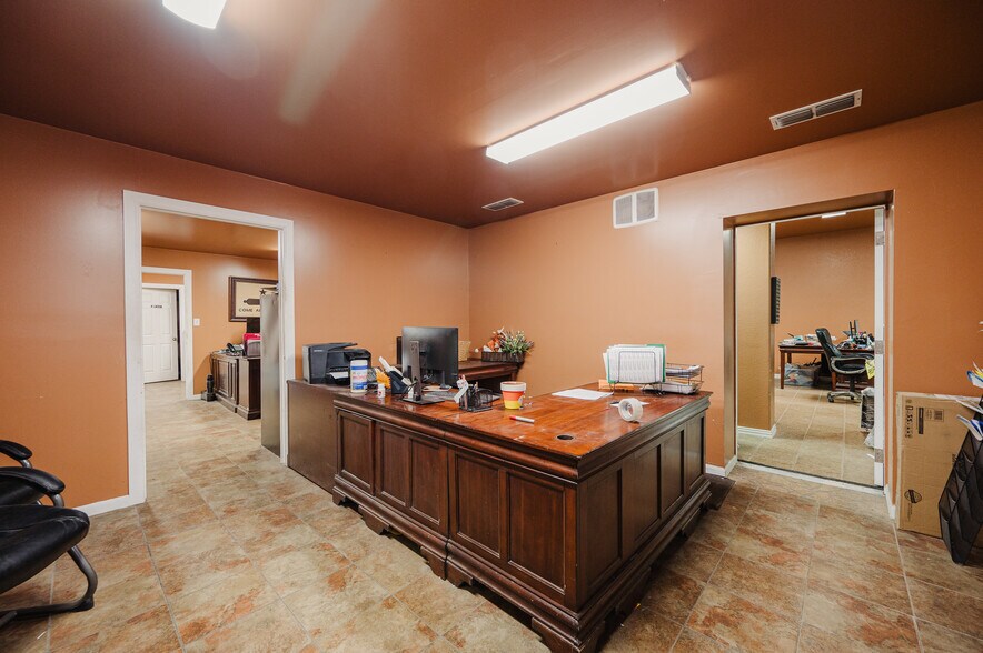 More Photos Of 12915 W County Road 122, Odessa Warehouse For Sale