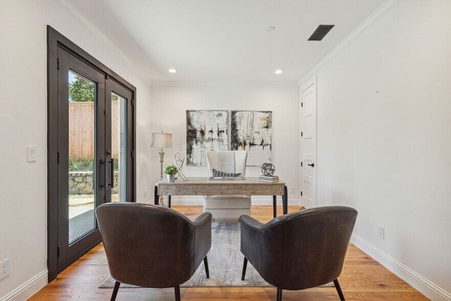 More Photos Of 615 Brewer Rd, Southlake Specialty For Sale