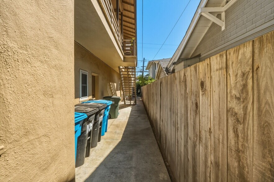 More Photos Of 1051-1055 Whipple Ave, Redwood City Apartments For Sale