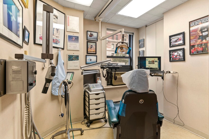 More Photos Of 262 Central Park W, New York Apartments For Sale