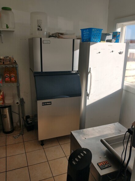 More Photos Of 2297 Dallesport Rd, Dallesport Freestanding For Lease