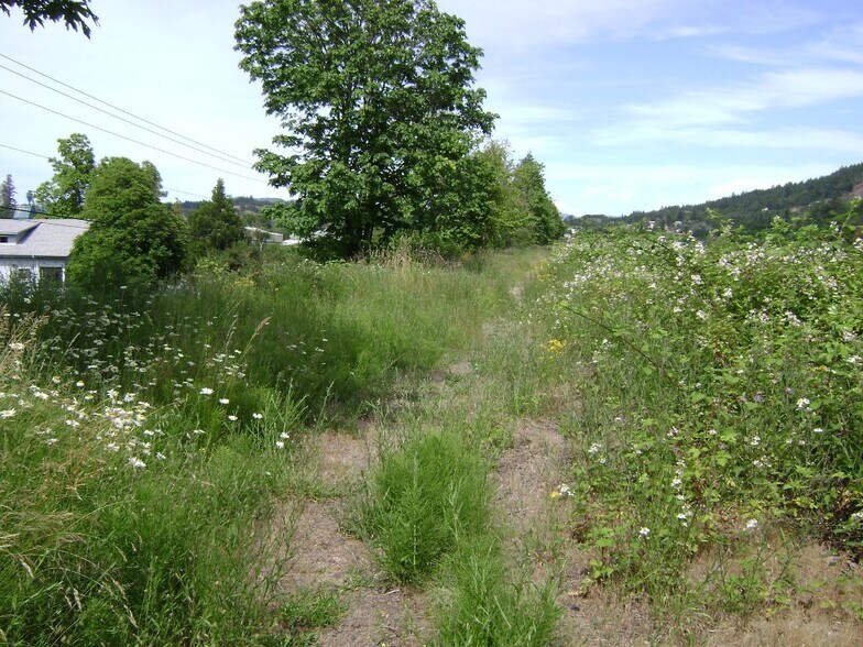 More Photos Of 560 Stearns Ln, Oakland Land For Sale