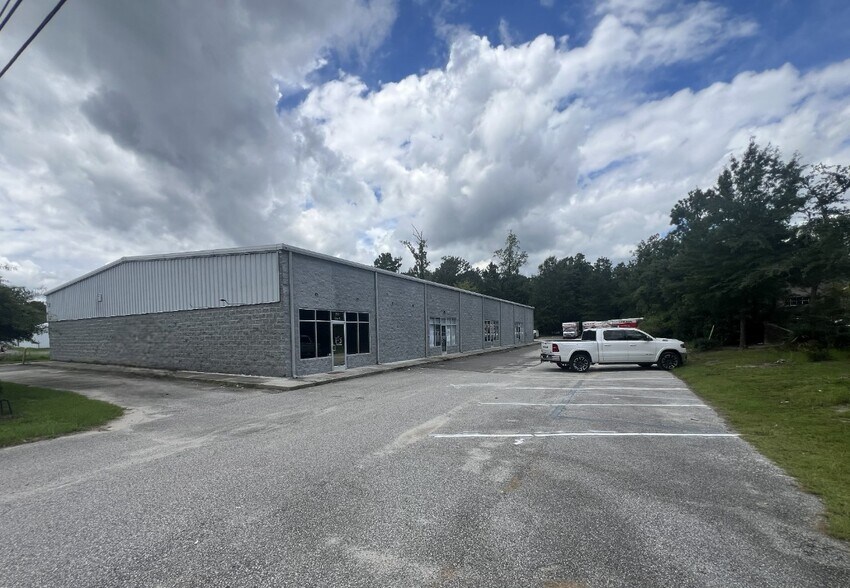 More Photos Of 3792 Ladson Rd, Ladson Light Distribution For Lease
