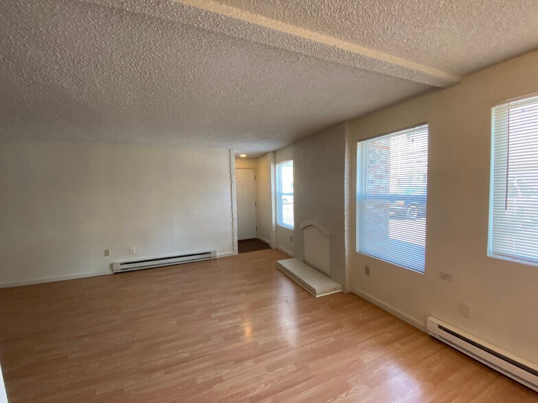 More Photos Of 16 147th Ave SE, Bellevue Apartments For Sale