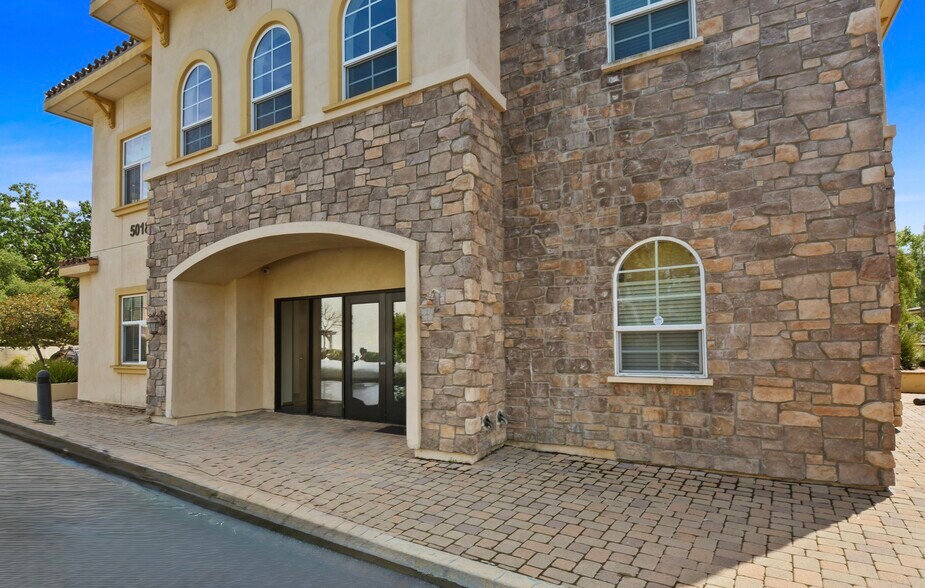 More Photos Of 5018 Chesebro Rd, Agoura Hills Medical For Sale