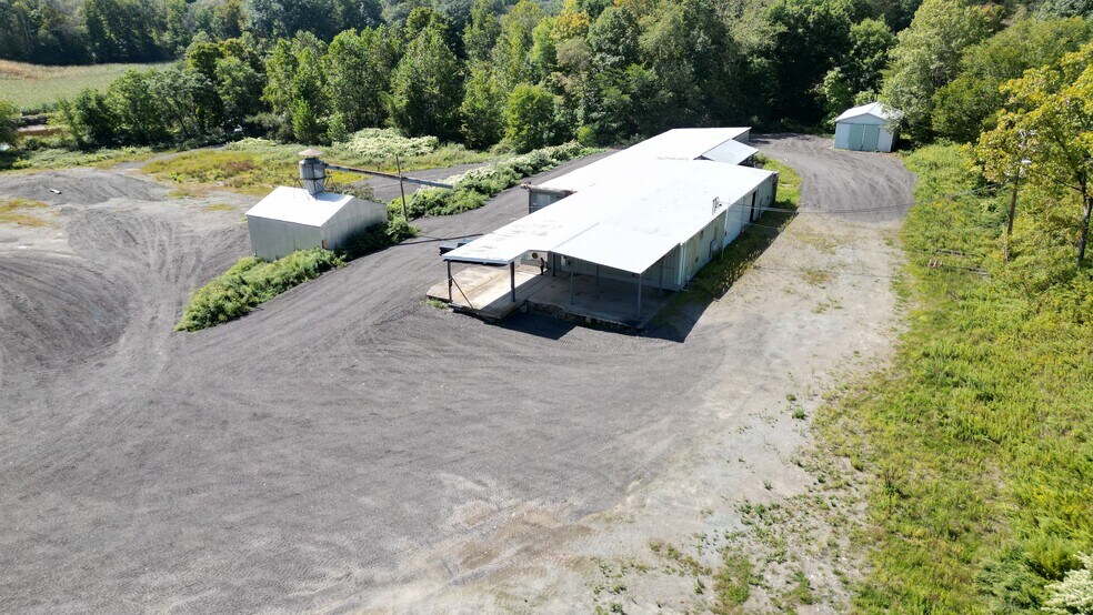 More Photos Of 3886 PA-92 N, Nicholson Warehouse For Lease