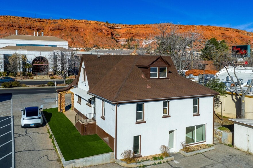 More Photos Of 328 E St George Blvd, Saint George Freestanding For Lease