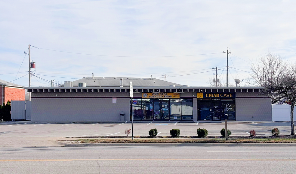 Primary Photo Of 3504-3508 Broadway, Grove City General Retail For Sale