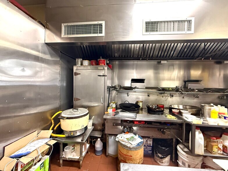 More Photos Of 1468 Haddon Ave, Camden Restaurant For Sale