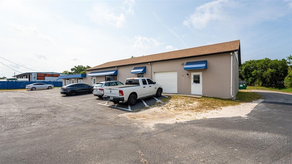 More Photos Of 2430 17th St, Sarasota Freestanding For Sale