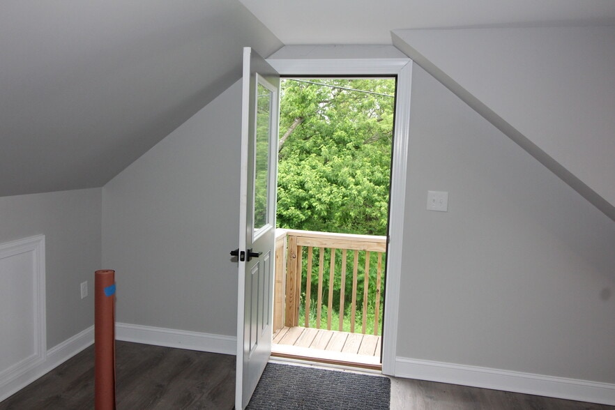 More Photos Of 1058 State 12 Rd, Frenchtown Office For Lease